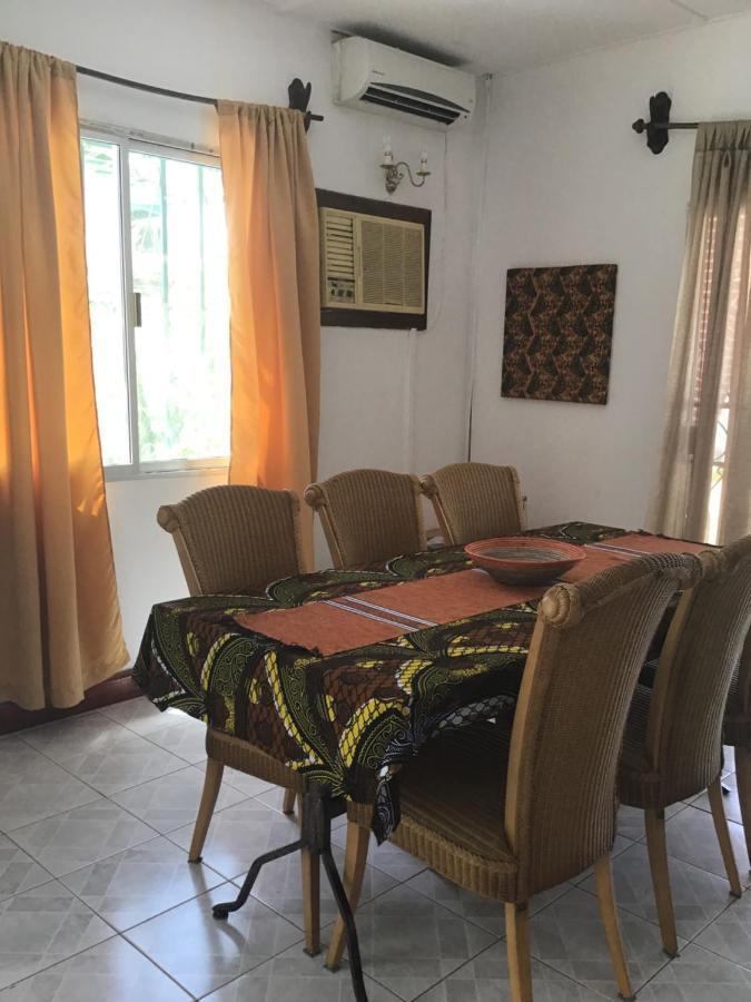 Anns Guesthouse Bakaugambia Exterior foto